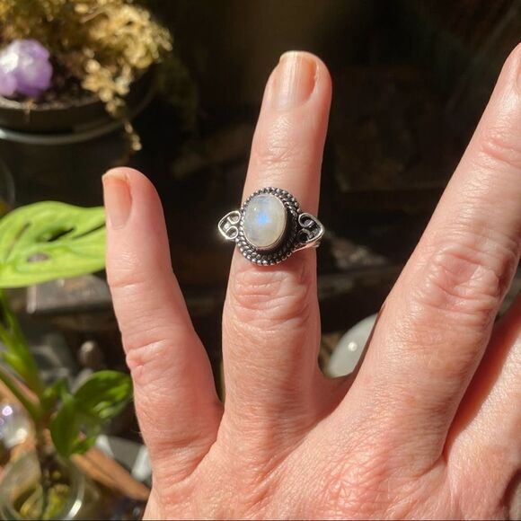 Sterling Silver Moonstone Boho Ring Size 8 - Picture 5 of 8